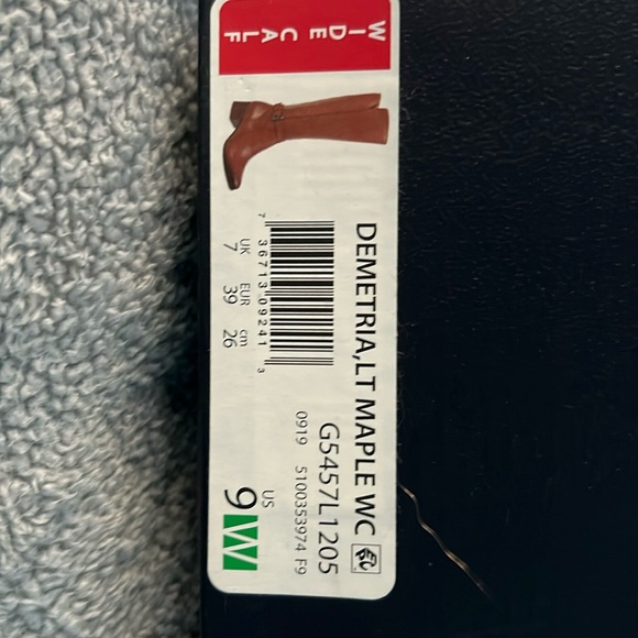 Naturalizer Demetria Maple Boots - Picture 1 of 5